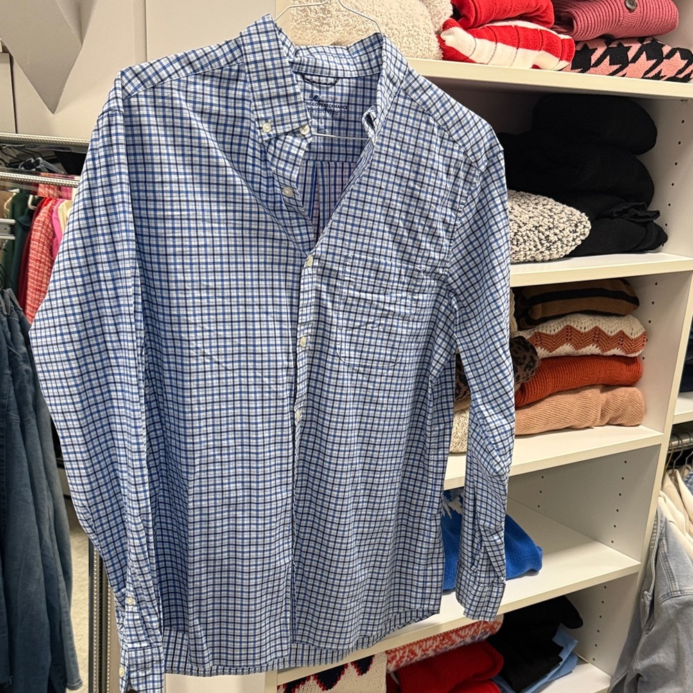 Vineyard Vines Blue and White Windowpane Button-Down Shirt. Size L.